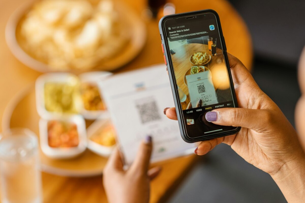 QR Code Menus vs Paper Menus: Which One Makes Dining Easier (and Which One Backfires)?