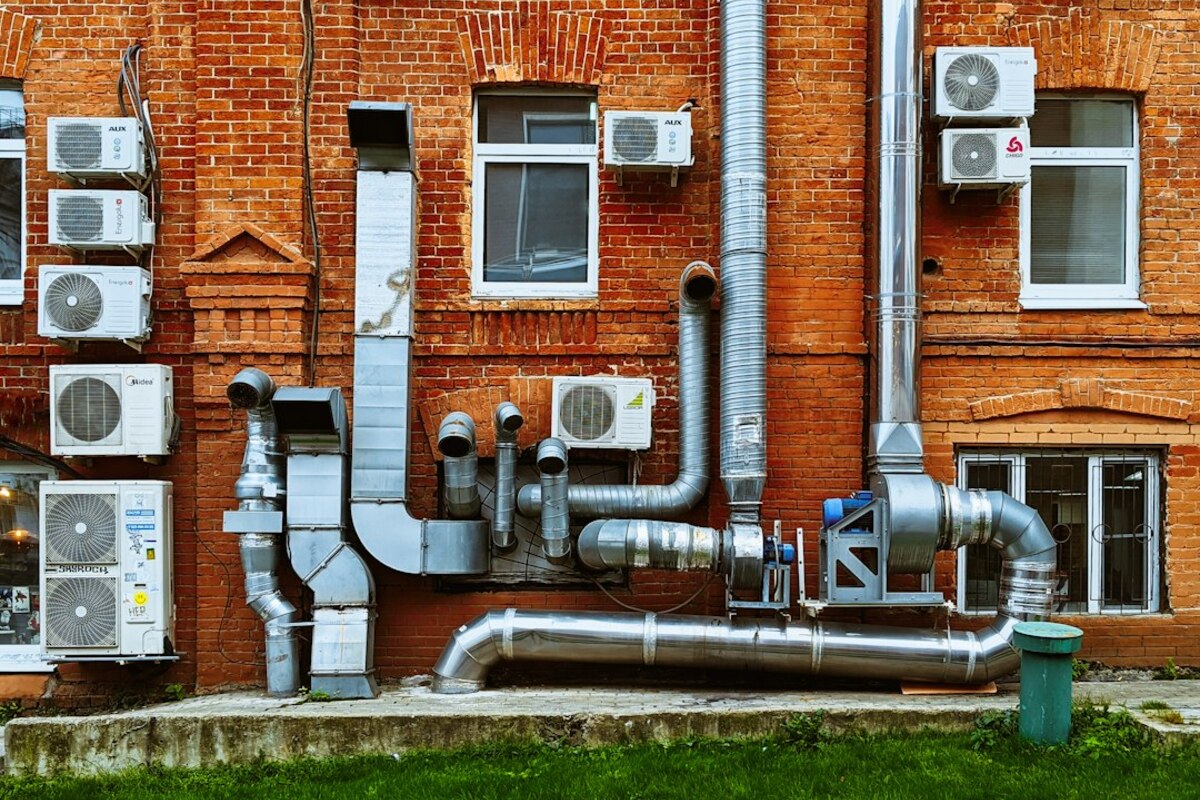 The Silent AC Efficiency Killer: How a Clogged Condensate Drain Leads to Smells, Leaks, and Weak Cooling